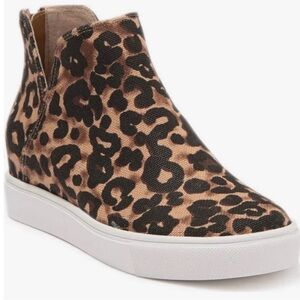 Steve Madden Leopard Hi Top Hidden Wedge Sneaker Size 9